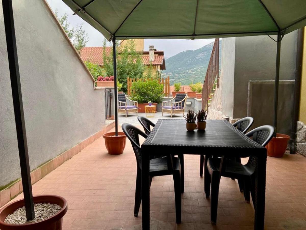 Апартаменты 4Flats In Orto Di Venanzio Барреа Экстерьер фото